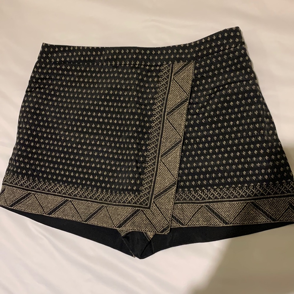BCBGMaxazria skort